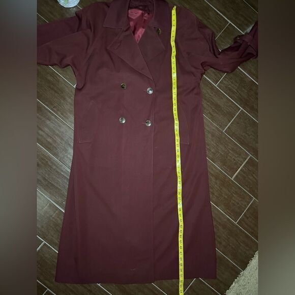 Holt Renfrew Classic Burgundy pure virgin wool raincoat sz 12 - Picture 9 of 10